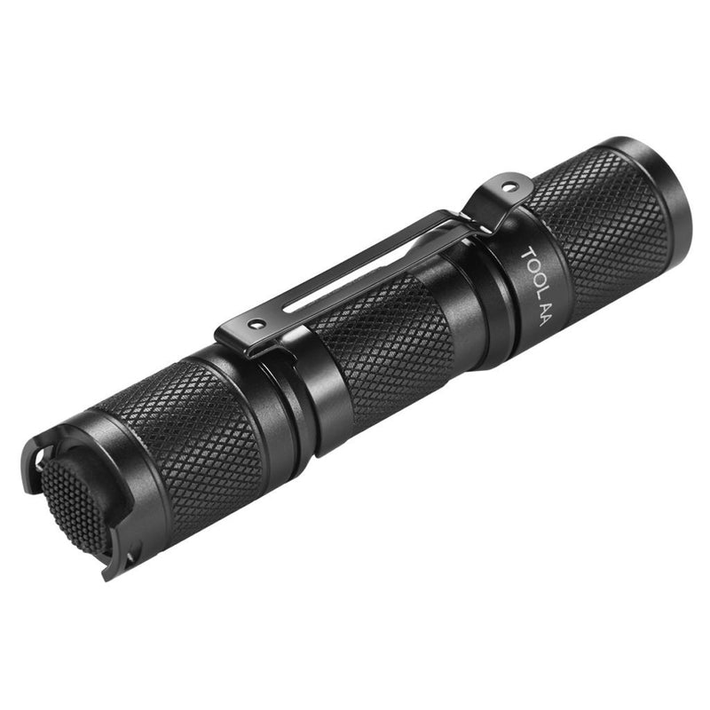 LANTERNA PORTÁTIL LUMINTOP TOOL AA2.0 – LED CREE XP-L HD, 650 LÚMENS, IP68, COMPACTA E DURÁVEL