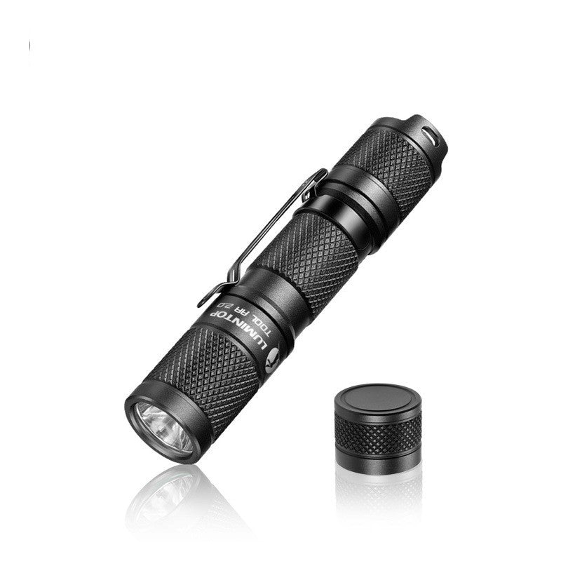 LANTERNA PORTÁTIL LUMINTOP TOOL AA2.0 – LED CREE XP-L HD, 650 LÚMENS, IP68, COMPACTA E DURÁVEL